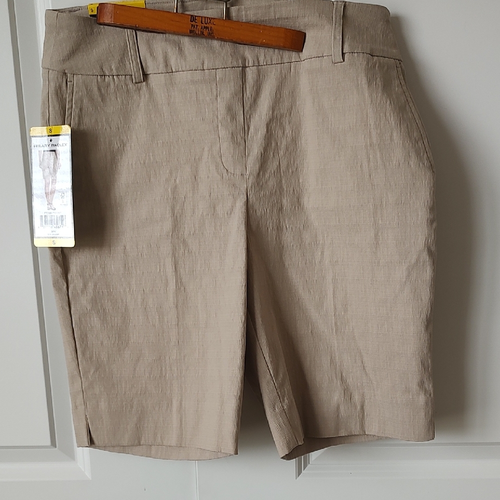 Hilary Radley Women's Tan Bermuda Shorts Size Small NWT